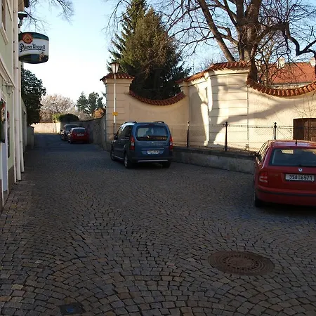 U Zvonu
