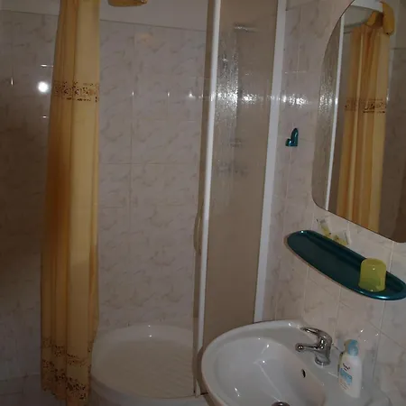 U Zvonu Hotel