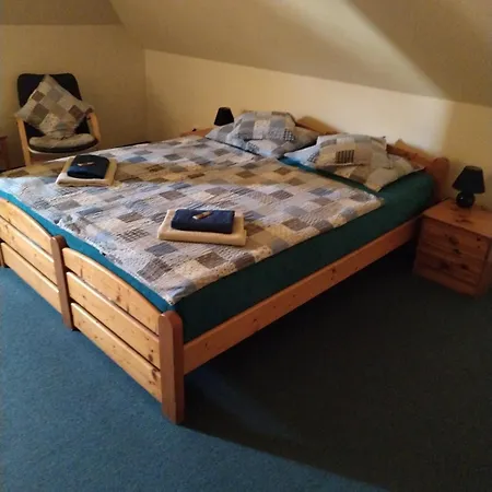 U Zvonu Hotel 3*