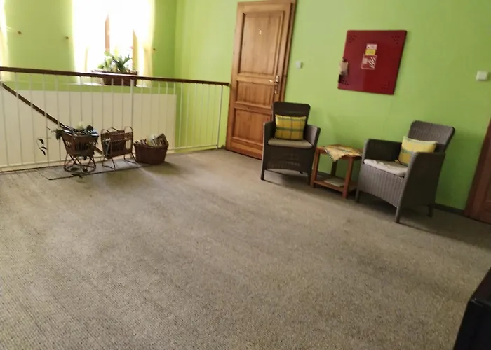 U Zvonu فندق كوتنا هورا